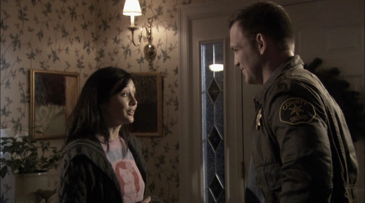 Charmed-Online-dot-net_ChristmasCarper1068.jpg Charmed-Online-dot-net_ChristmasCarper1068.jpg