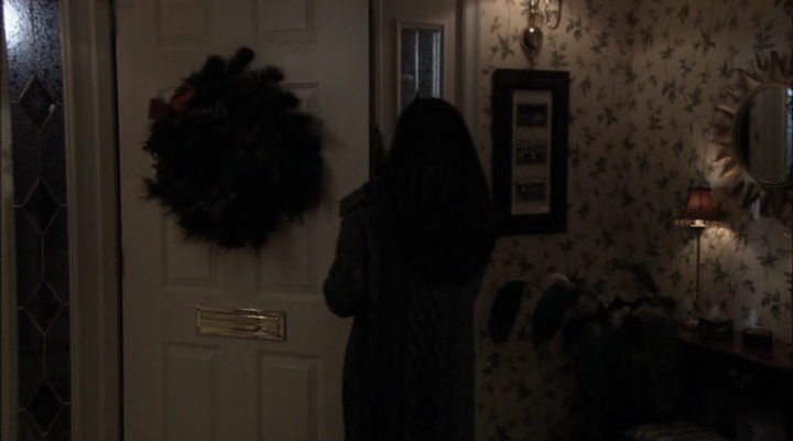 Charmed-Online-dot-net_ChristmasCarper1078.jpg Charmed-Online-dot-net_ChristmasCarper1078.jpg