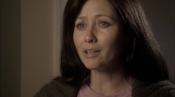 Charmed-Online-dot-net_ChristmasCarper1115.jpg Charmed-Online-dot-net_ChristmasCarper1115.jpg