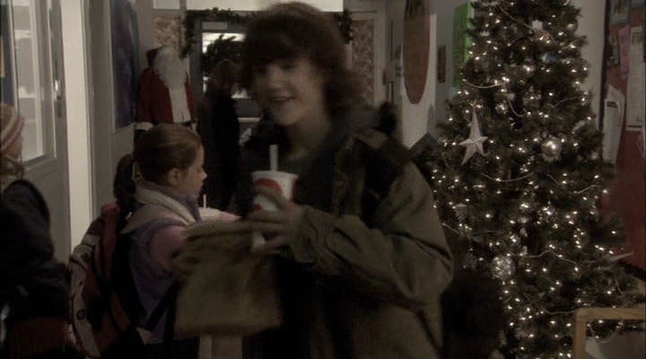 Charmed-Online-dot-net_ChristmasCarper1212.jpg