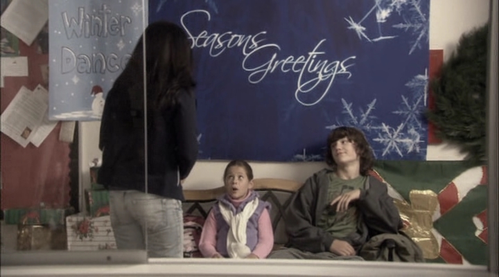 Charmed-Online-dot-net_ChristmasCarper1719.jpg Charmed-Online-dot-net_ChristmasCarper1719.jpg