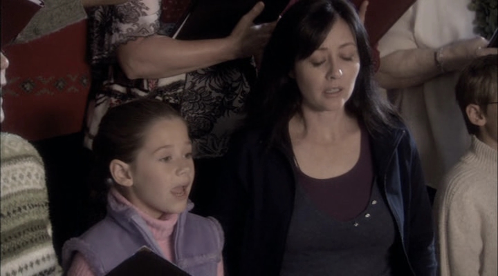 Charmed-Online-dot-net_ChristmasCarper1794.jpg Charmed-Online-dot-net_ChristmasCarper1794.jpg