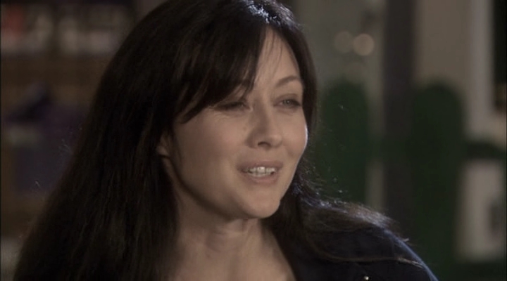 Charmed-Online-dot-net_ChristmasCarper2067.jpg Charmed-Online-dot-net_ChristmasCarper2067.jpg