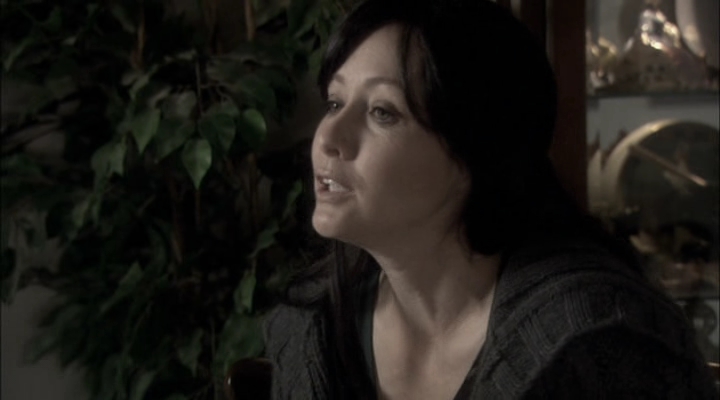 Charmed-Online-dot-net_ChristmasCarper2559.jpg Charmed-Online-dot-net_ChristmasCarper2559.jpg