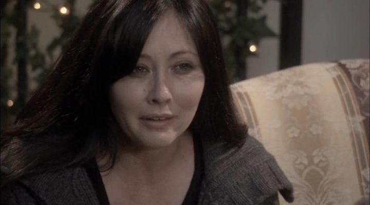 Charmed-Online-dot-net_ChristmasCarper3094.jpg Charmed-Online-dot-net_ChristmasCarper3094.jpg