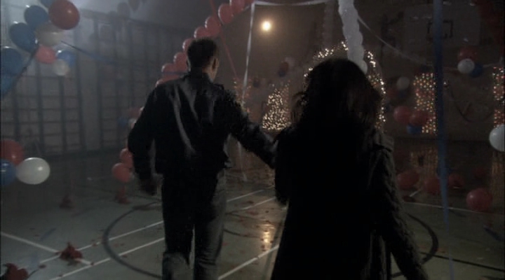 Charmed-Online-dot-net_ChristmasCarper3280.jpg Charmed-Online-dot-net_ChristmasCarper3280.jpg