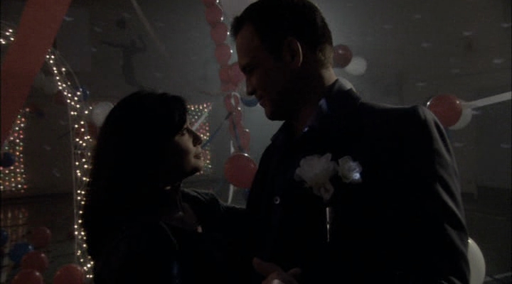 Charmed-Online-dot-net_ChristmasCarper3310.jpg