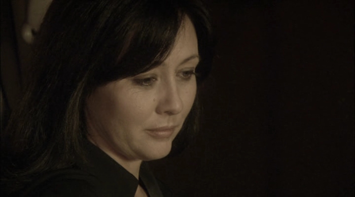 Charmed-Online-dot-net_ChristmasCarper4137.jpg Charmed-Online-dot-net_ChristmasCarper4137.jpg