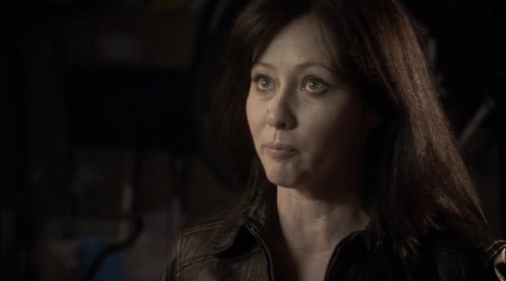 Charmed-Online-dot-net_ChristmasCarper4397.jpg Charmed-Online-dot-net_ChristmasCarper4397.jpg