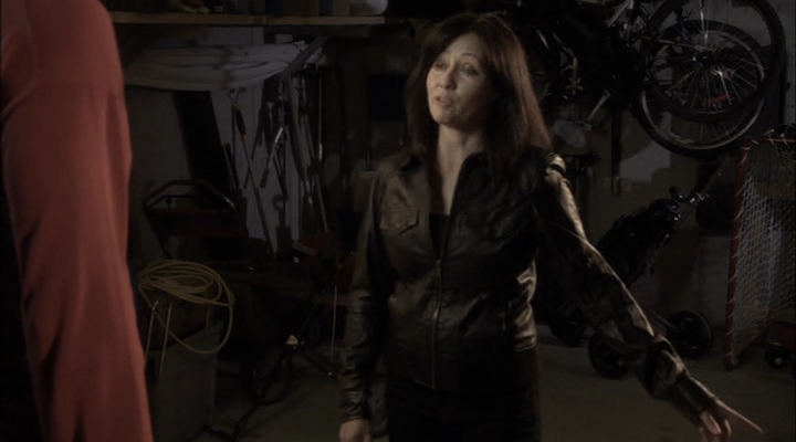 Charmed-Online-dot-net_ChristmasCarper4406.jpg Charmed-Online-dot-net_ChristmasCarper4406.jpg