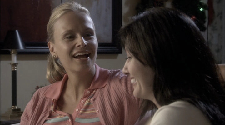 Charmed-Online-dot-net_ChristmasCarper4798.jpg