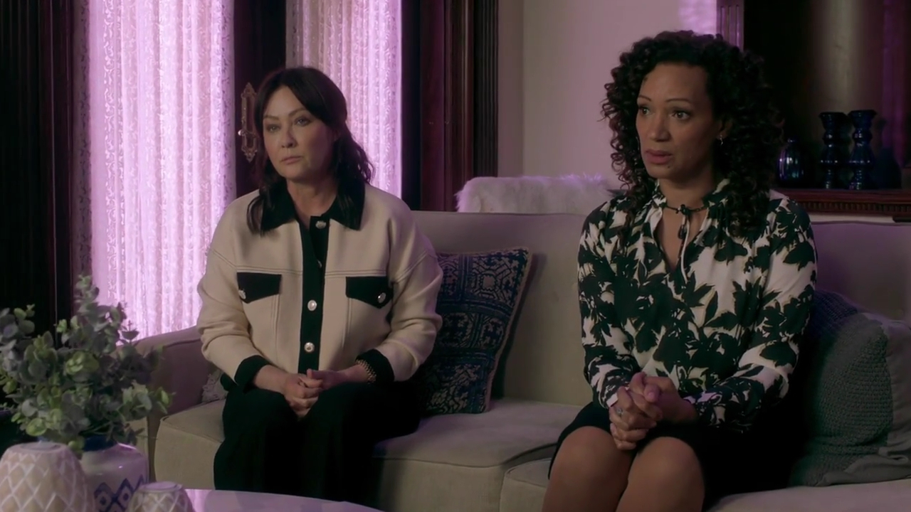 Charmed-Online-dot-nl_DyingToBelong3463.jpg Charmed-Online-dot-nl_DyingToBelong3463.jpg