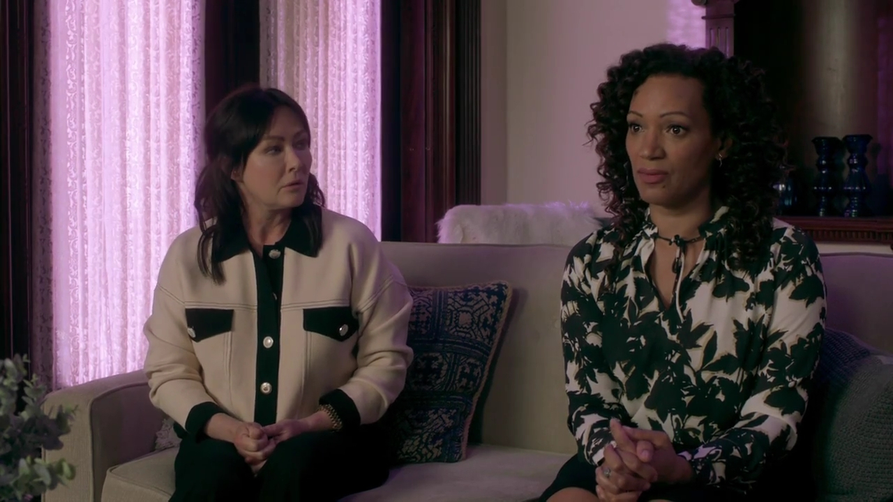 Charmed-Online-dot-nl_DyingToBelong3472.jpg Charmed-Online-dot-nl_DyingToBelong3472.jpg