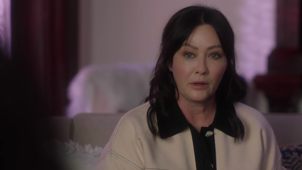 Charmed-Online-dot-nl_DyingToBelong3475.jpg Charmed-Online-dot-nl_DyingToBelong3475.jpg