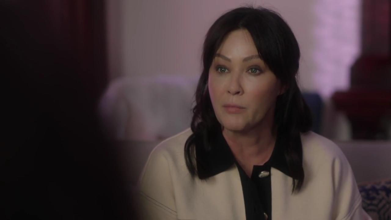 Charmed-Online-dot-nl_DyingToBelong3527.jpg Charmed-Online-dot-nl_DyingToBelong3527.jpg