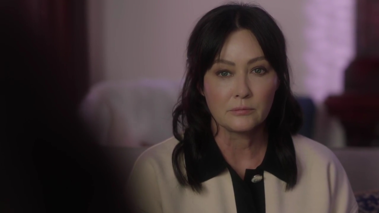 Charmed-Online-dot-nl_DyingToBelong3567.jpg Charmed-Online-dot-nl_DyingToBelong3567.jpg