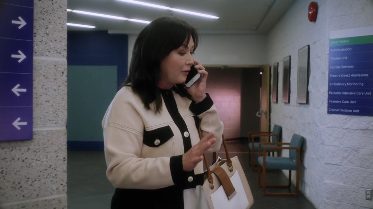 Charmed-Online-dot-nl_DyingToBelong3739.jpg Charmed-Online-dot-nl_DyingToBelong3739.jpg