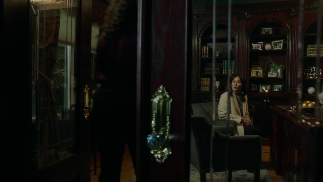 Charmed-Online-dot-nl_DyingToBelong3748.jpg Charmed-Online-dot-nl_DyingToBelong3748.jpg