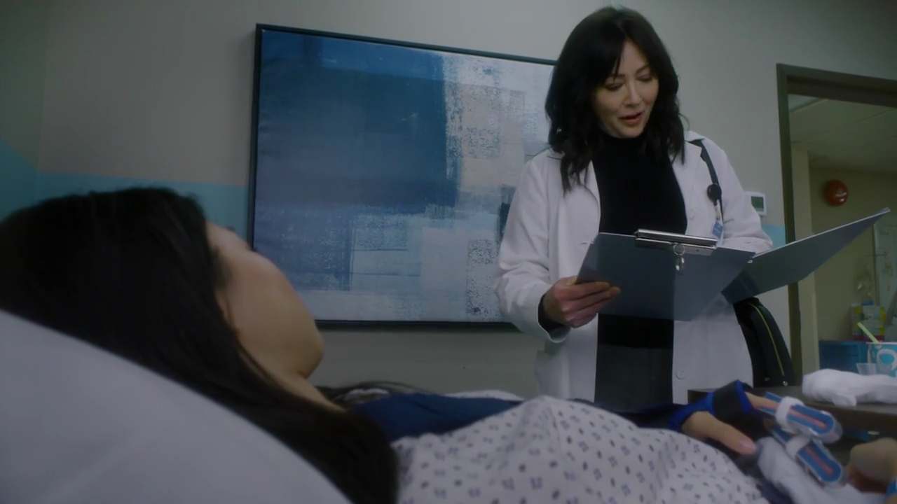 Charmed-Online-dot-nl_DyingToBelong4044.jpg Charmed-Online-dot-nl_DyingToBelong4044.jpg