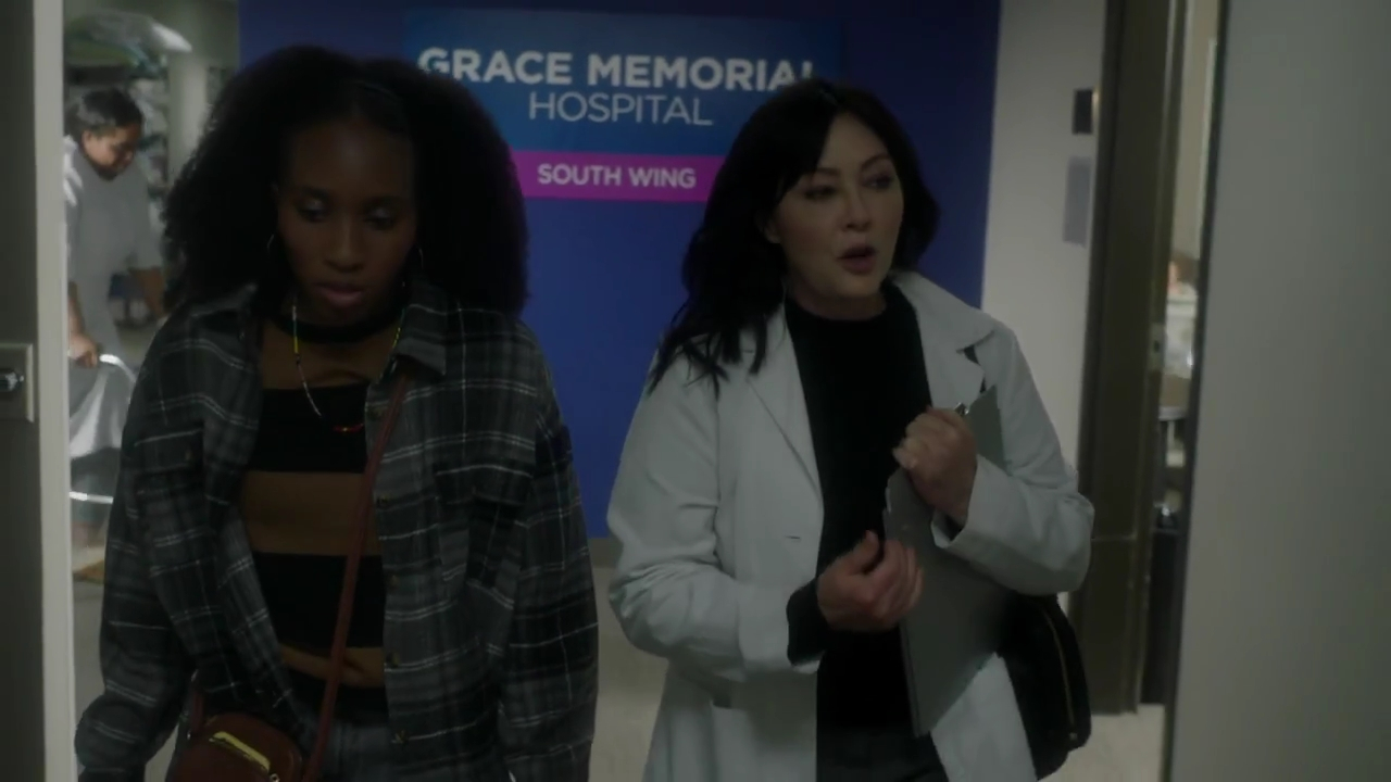 Charmed-Online-dot-nl_DyingToBelong4110.jpg Charmed-Online-dot-nl_DyingToBelong4110.jpg