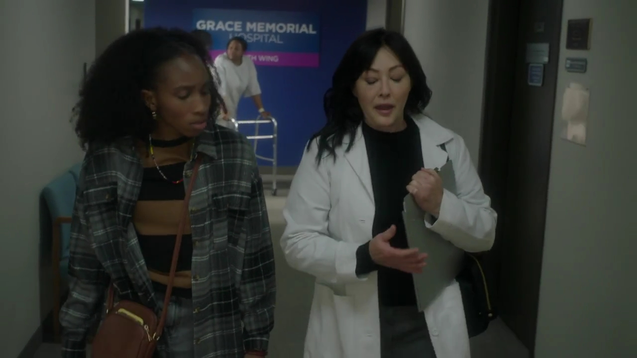 Charmed-Online-dot-nl_DyingToBelong4114.jpg Charmed-Online-dot-nl_DyingToBelong4114.jpg