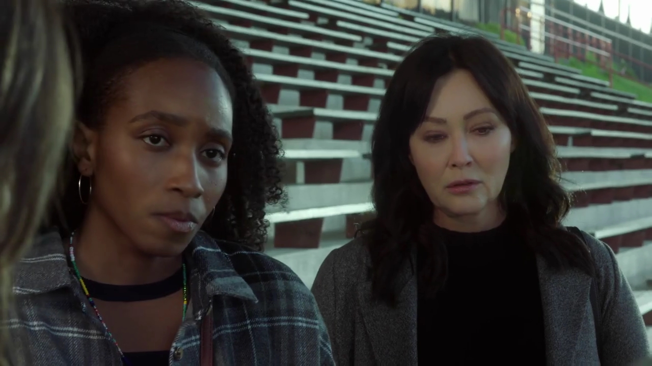 Charmed-Online-dot-nl_DyingToBelong4333.jpg Charmed-Online-dot-nl_DyingToBelong4333.jpg