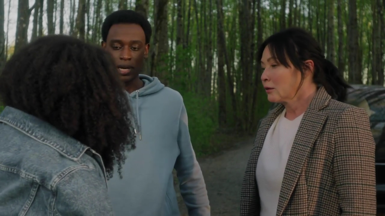 Charmed-Online-dot-nl_DyingToBelong4500.jpg Charmed-Online-dot-nl_DyingToBelong4500.jpg