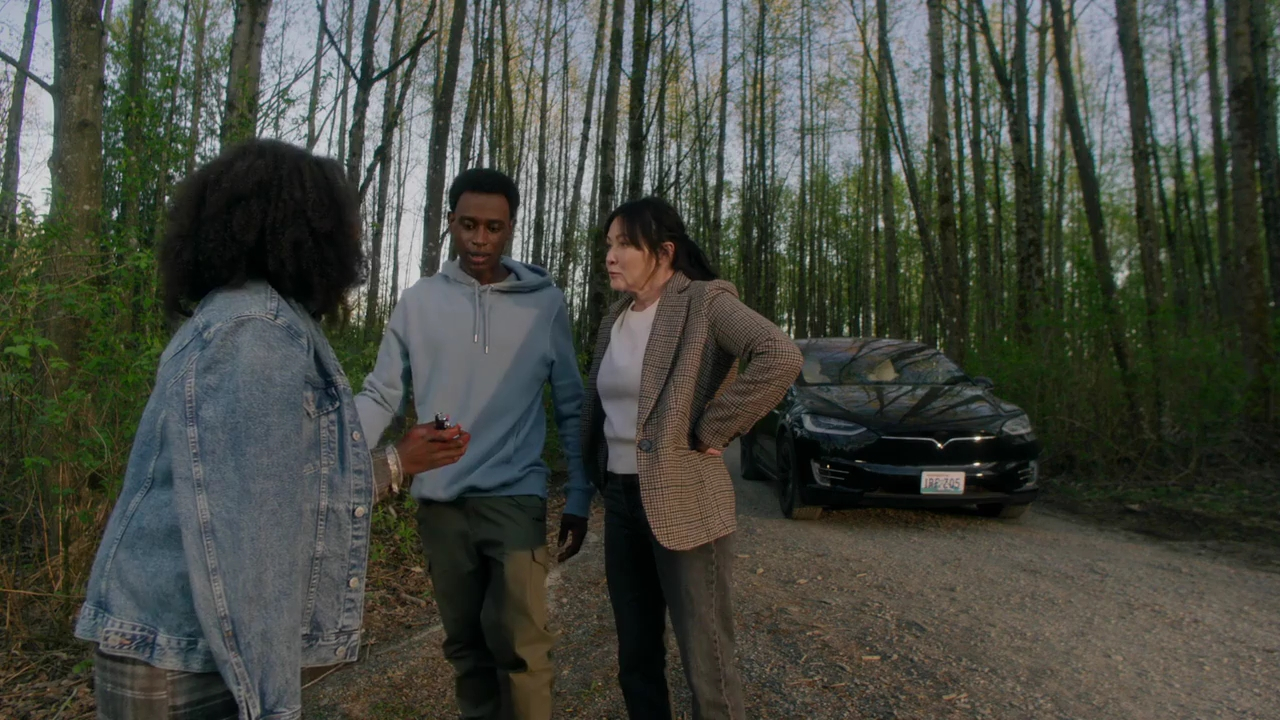 Charmed-Online-dot-nl_DyingToBelong4522.jpg Charmed-Online-dot-nl_DyingToBelong4522.jpg