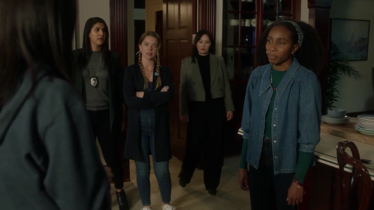 Charmed-Online-dot-nl_DyingToBelong4678.jpg Charmed-Online-dot-nl_DyingToBelong4678.jpg