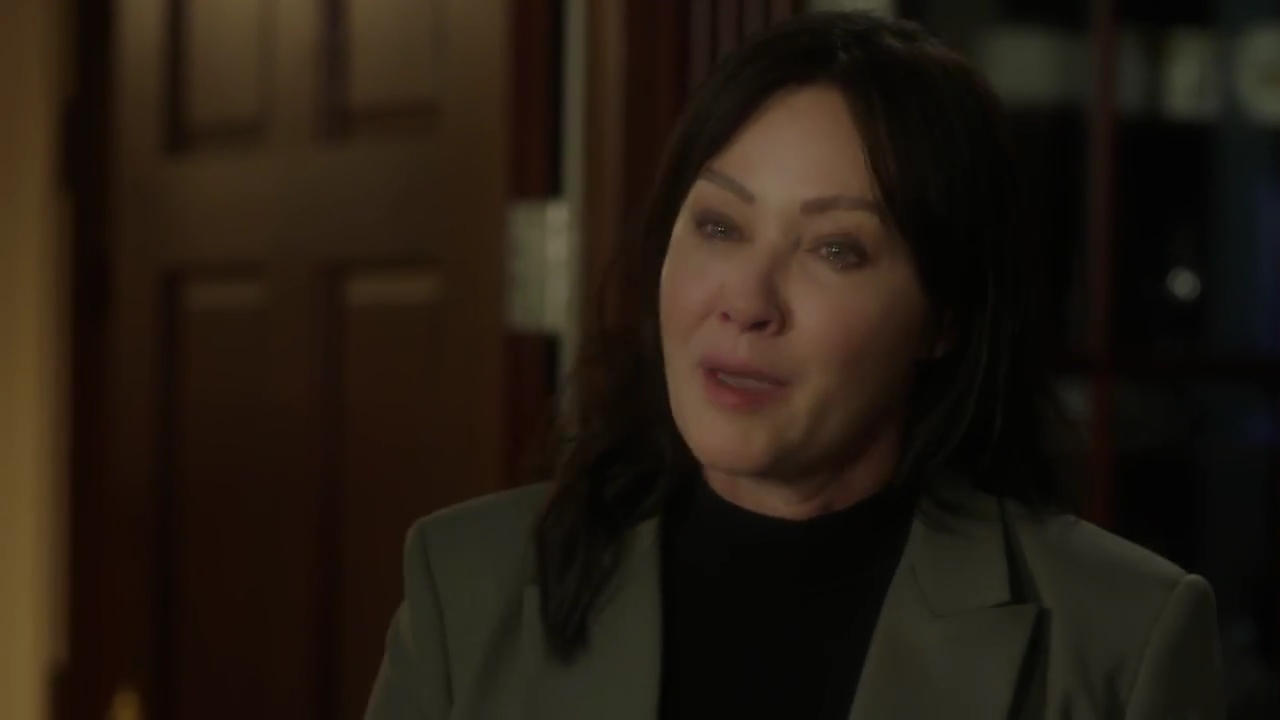 Charmed-Online-dot-nl_DyingToBelong4923.jpg Charmed-Online-dot-nl_DyingToBelong4923.jpg