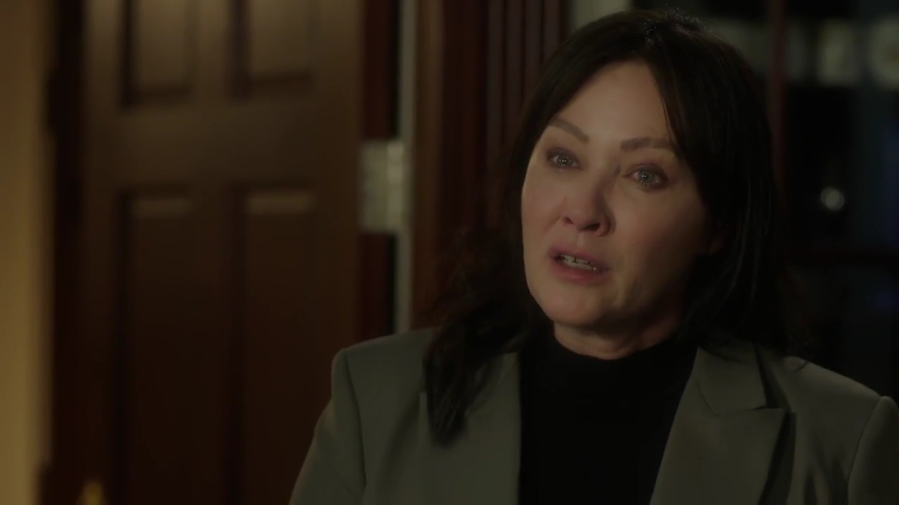 Charmed-Online-dot-nl_DyingToBelong4924.jpg Charmed-Online-dot-nl_DyingToBelong4924.jpg