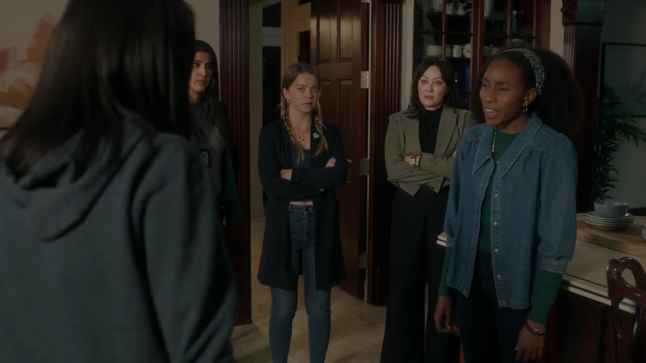 Charmed-Online-dot-nl_DyingToBelong4931.jpg Charmed-Online-dot-nl_DyingToBelong4931.jpg