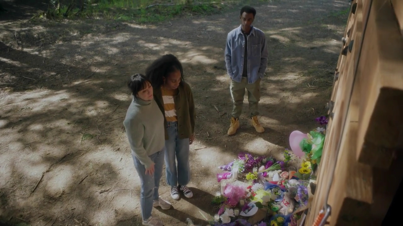 Charmed-Online-dot-nl_DyingToBelong4998.jpg Charmed-Online-dot-nl_DyingToBelong4998.jpg