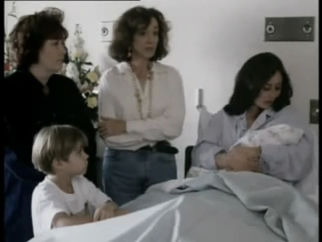 Charmed-Online-dot-net_GoneInTheWind5988.jpg Charmed-Online-dot-net_GoneInTheWind5988.jpg