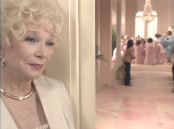 Charmed-Online-dot-net_HellonHeelsTheBattleofMaryKay2101.jpg