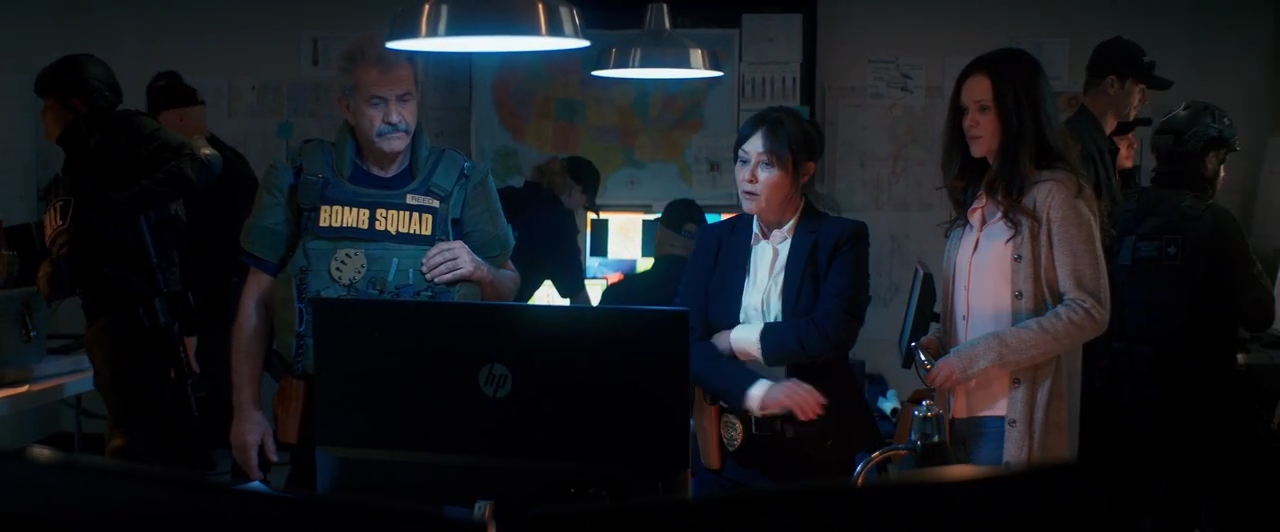 Charmed-Online-dot-nl_HotSeat3103.jpg Charmed-Online-dot-nl_HotSeat3103.jpg