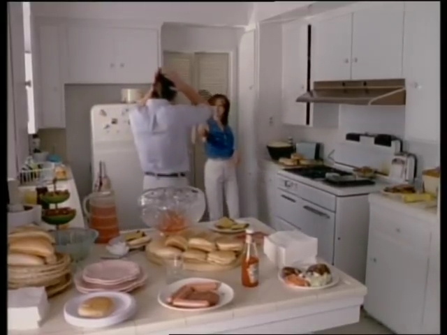 Charmed-Online-dot-nl_Jailbreakers2086.jpg Charmed-Online-dot-nl_Jailbreakers2086.jpg