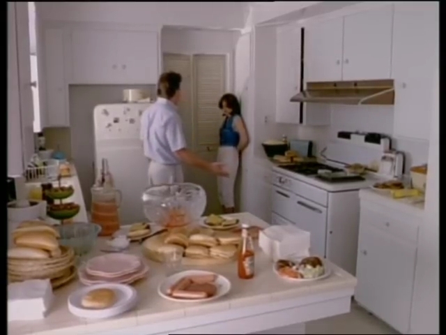 Charmed-Online-dot-nl_Jailbreakers2118.jpg Charmed-Online-dot-nl_Jailbreakers2118.jpg