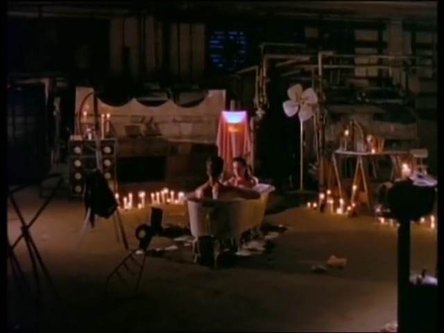 Charmed-Online-dot-nl_Jailbreakers3039.jpg Charmed-Online-dot-nl_Jailbreakers3039.jpg