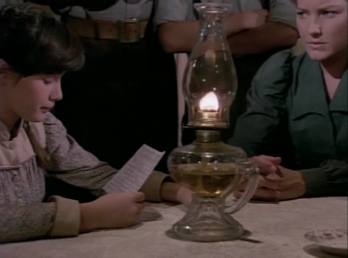 Charmed-Online-dot-NL-LittleHouseonthePrairie_BlessAlltheDearChildren1715.jpg