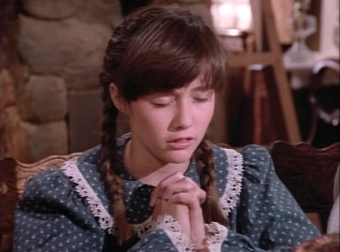 Charmed-Online-dot-NL-LittleHouseonthePrairie_BlessAlltheDearChildren4172.jpg