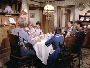 Charmed-Online-dot-NL-LittleHouseonthePrairie_LookBacktoYesterday0923.jpg