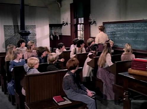 Charmed-Online-dot-NL-LittleHouseonthePrairie9x15-0116.jpg