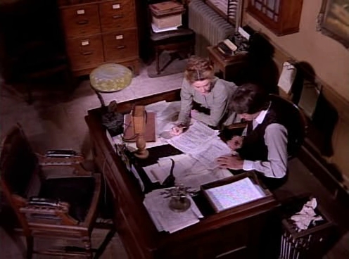 Charmed-Online-dot-NL-LittleHouseonthePrairie9x15-1498.jpg