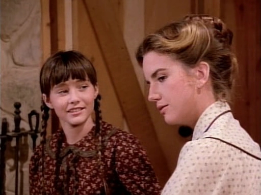 Charmed-Online-dot-NL-LittleHouseonthePrairie9x18-0354.jpg
