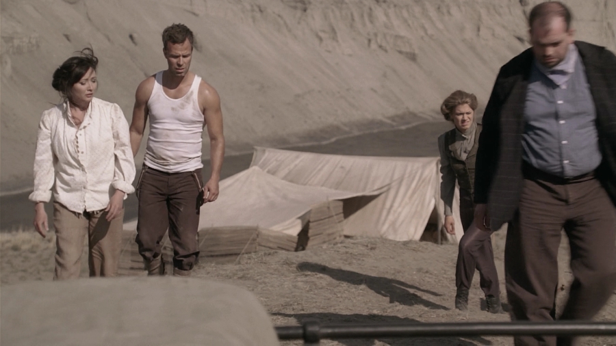 Charmed-Online_dot_nl-LostTreasureOfTheGrandCanyon1118.jpg Charmed-Online_dot_nl-LostTreasureOfTheGrandCanyon1118.jpg