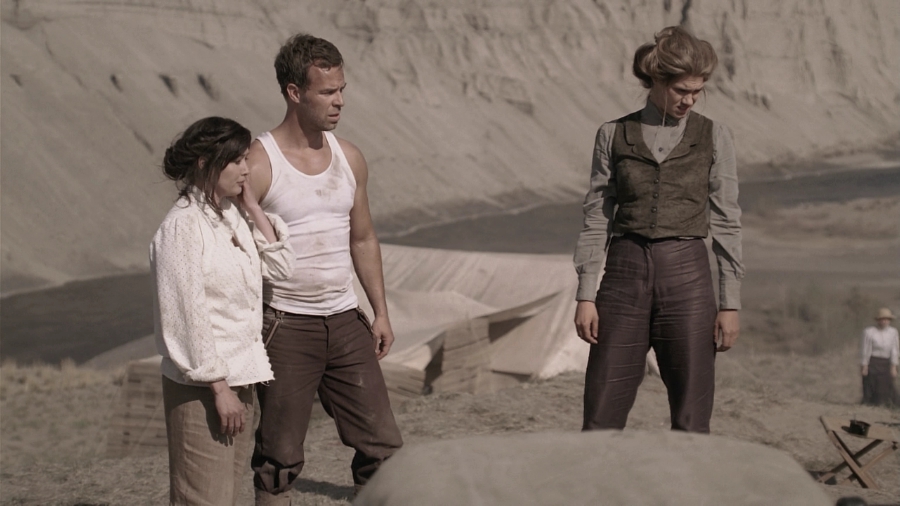 Charmed-Online_dot_nl-LostTreasureOfTheGrandCanyon1129.jpg Charmed-Online_dot_nl-LostTreasureOfTheGrandCanyon1129.jpg