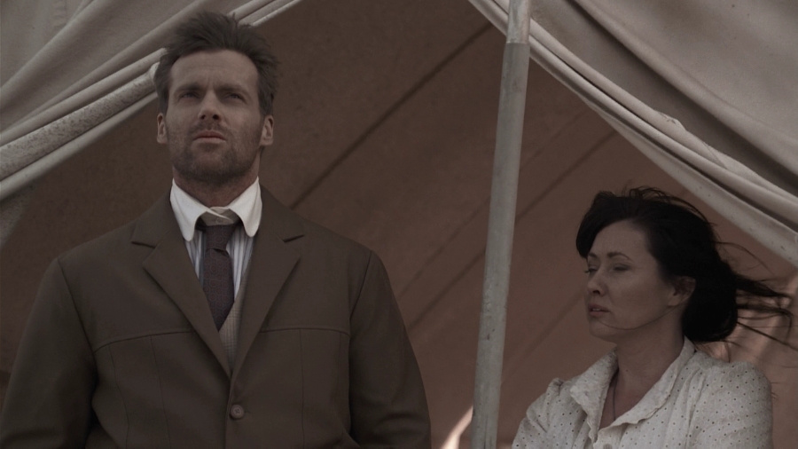 Charmed-Online_dot_nl-LostTreasureOfTheGrandCanyon1471.jpg Charmed-Online_dot_nl-LostTreasureOfTheGrandCanyon1471.jpg