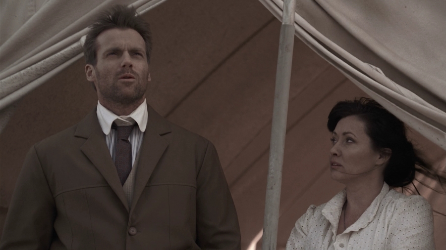 Charmed-Online_dot_nl-LostTreasureOfTheGrandCanyon1478.jpg Charmed-Online_dot_nl-LostTreasureOfTheGrandCanyon1478.jpg