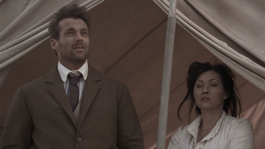 Charmed-Online_dot_nl-LostTreasureOfTheGrandCanyon1483.jpg Charmed-Online_dot_nl-LostTreasureOfTheGrandCanyon1483.jpg